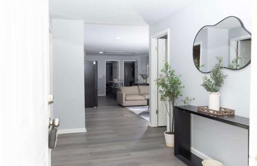 5 Min to Elon - In Unit Washer and Dryer - Fast Wi-Fi - Foto 35