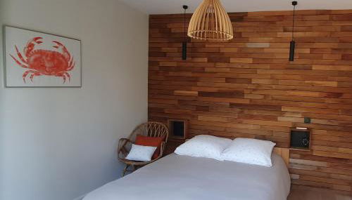 L'escapade suspendue - logement Le Cèdre Rouge, vue pinède et spa - Foto 5