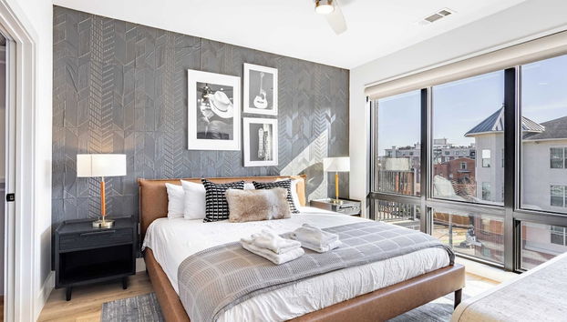 Prime Walkable Midtown Location, Pool, Gym Outlaw's Den by Avantstay - Foto 5, Innenbereich