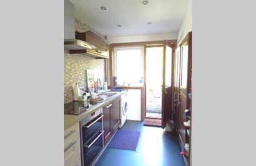 Sunny House with views to Edinburgh Skyline - Photo 6