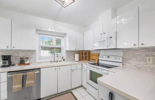 Beach Home Estate I Pool & Ocean - Foto 27