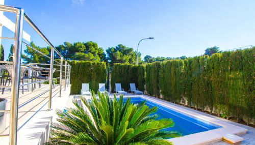 Soleado chalet con Piscina, WIFI y A/C - Photo 2