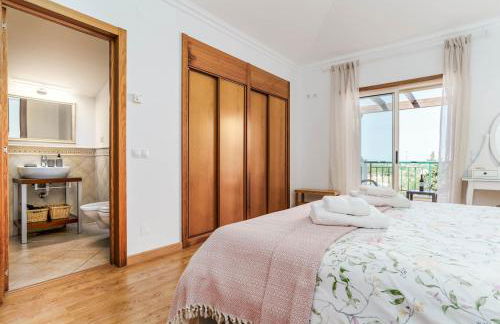 Bright 3-BR in Guia with Shared Pool by Lisbeyond - Foto 30