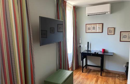 Appartement mignon calme douillet ascenseur clim étage élevé proche parking et toutes commodités au coeur du Toulon historique - Photo 15