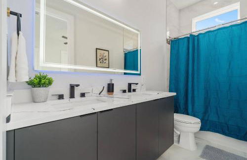 Luxurious 5 BD 5 BA Home|Rooftop + Hot tub + Grill - Foto 28