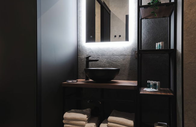 DISTRICT boutique - Photo 17