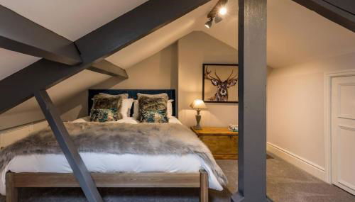 Royal View Apartments - Photo 3