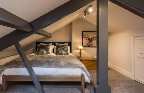 Royal View Apartments - Photo 3