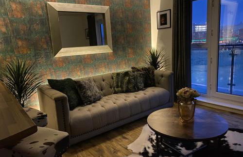 Luxury Riverfront Apartment - Foto 3