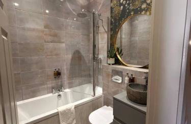 Little Apple Cottage- Free Parking, Hot tub, Fire, Town Centre - Photo 61