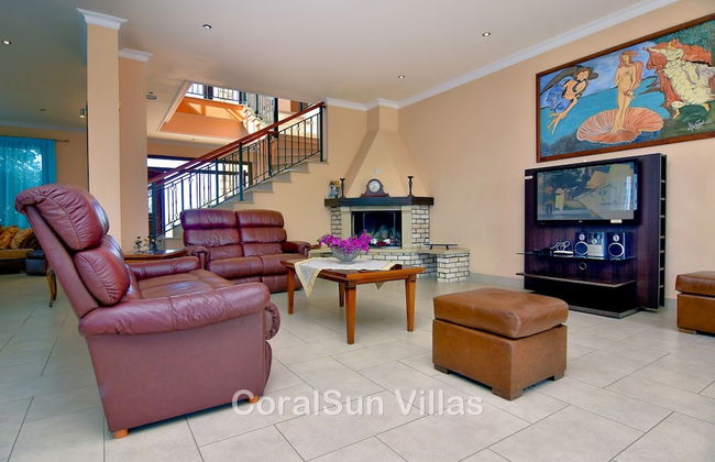 Amazing Luxury Villa, Enormous Heated Pool Jacuzzi, Gym, Games Room In Paphos, - Foto 29