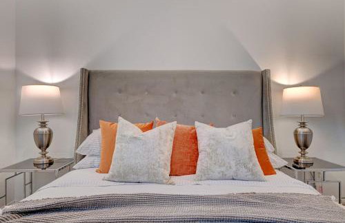 Gorgeous 6BR with Pool and Spa - Photo 41