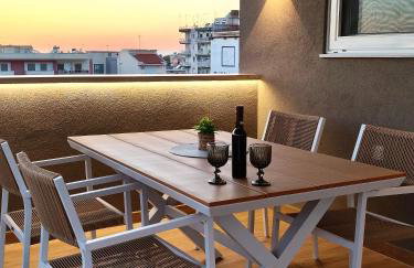 Βεράντα με Θέα και Ηλιοβασίλεμα " Parking & Ασανσέρ " " Άνεση για 4 " Sielo urban living - Foto 3