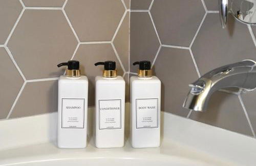 Hollywood CHIC Studio with FREE parking - Photo 15