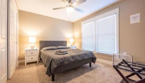 6BR Downtown Side-by-Side Townhomes 2 Garages - Foto 3