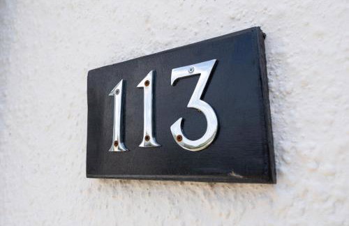 Stunning Lux 3 Bedroom home Priv Parking in Birmingham - Photo 23