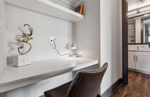 Travel Nurse Favorite - 30 plus Day Friendly - Foto 29