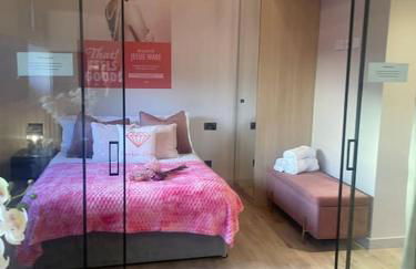 Pretty Pink Posh Penthouse - Foto 37