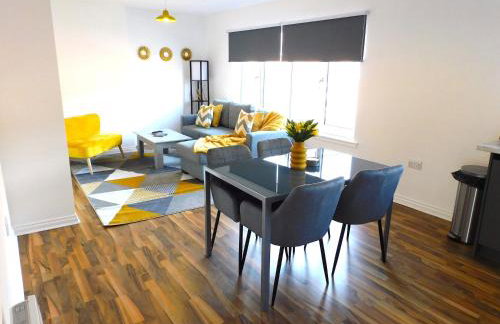 Newly refurbished 2 bedroom apartment close to station and local amenities - Foto 3