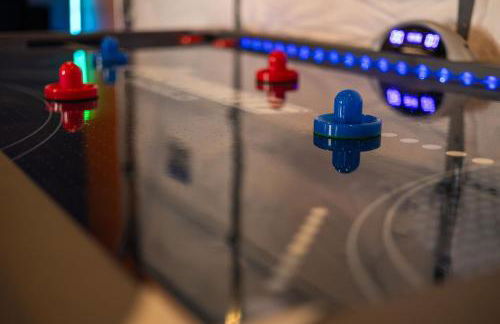 Stay & Play Indy- Indoor Fun - 5 Min to Downtown - Sleeps 10 - Arcade fun - Foto 17