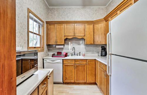 Wawayanda House on 62 Acres - Multiple Fireplaces! - Foto 11