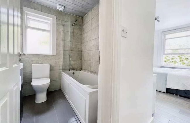 Modern Room in Centrally Located- Room 4 - Foto 11