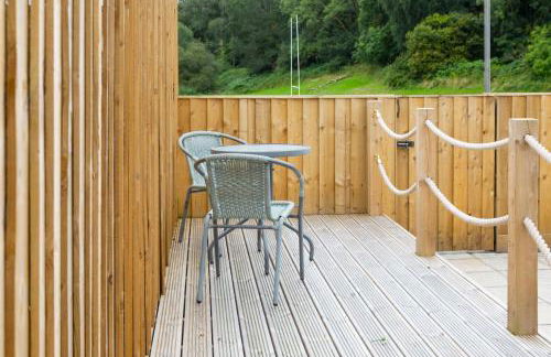 Sleeps 6. Free Wifi. Free Parking central location. - Photo 60