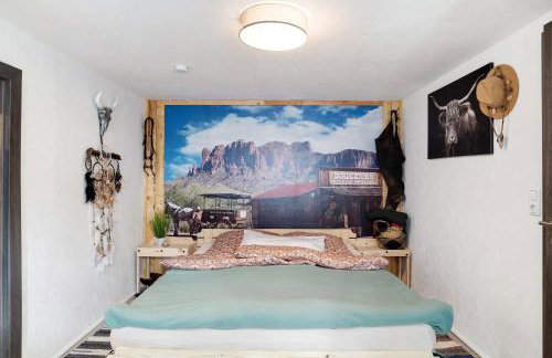 Wildwest Lounge - Photo 12