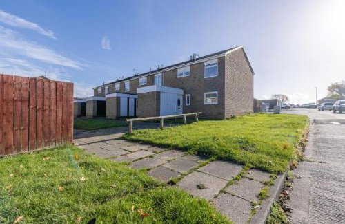 Modern 3 Bed House-Free Parking-by Holiday Homes - Foto 23