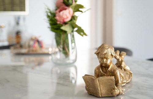 Majestic Manor with outdoor Jacuzzi by 8essentially - Foto 33