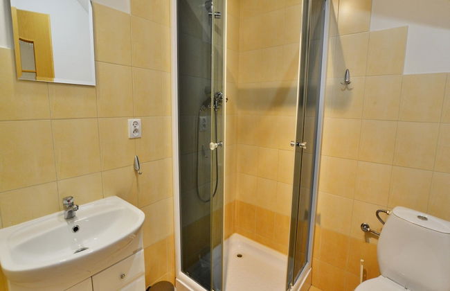 Holiday Apartment, 3 Bedrooms, Garden, Slowino - Photo 7