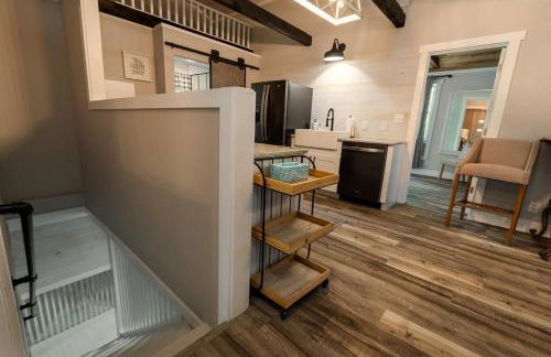 French Country Cottage Dock & Screened Porch - Photo 32