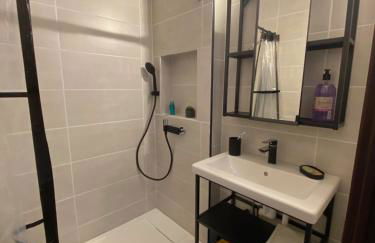 Appartement Fred Chamrousse - Au pied des pistes avec connexion wifi internet haut débit fibre - idéal pour les télétravailleurs - Foto 25