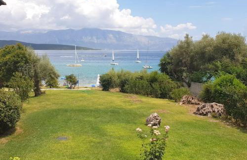 By the sea - Photo 1