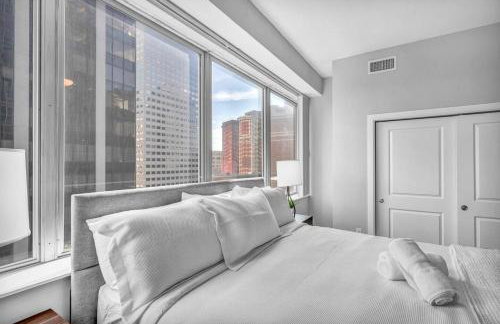 Luxury High-rise Condo w/ Views! Heart of Downtown - Photo 22