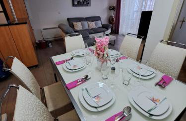 Apartment Holiday in Split, near the old town, three rooms, balcony, garage - Photo 37