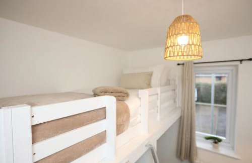 Orchard Place By N And N Stays, Perfect for corporate, contractor teams and families visiting the area, 3 Bed House with Private Parking, Semington Near Bath - Foto 30