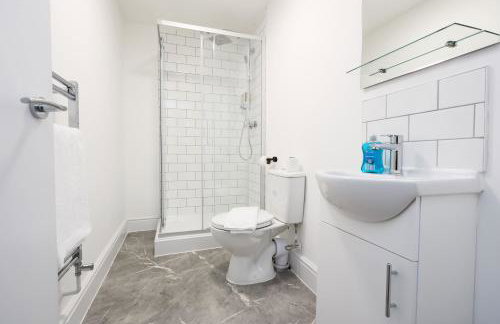 New Lodge Studios with Full Kitchen and Parking - Foto 48