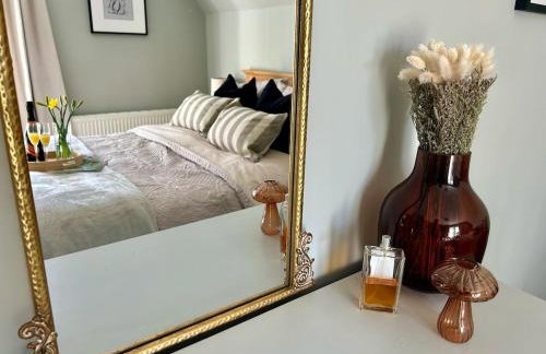 Grand Idyllic Hideaway Home With Hot Tub, Sleeps 8 - Foto 22