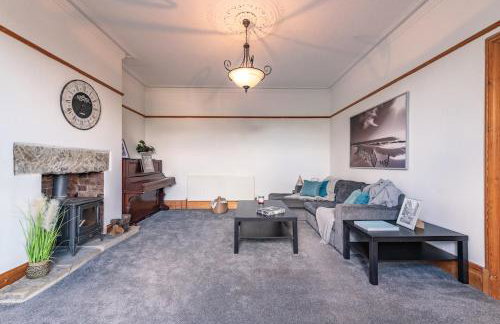 Spacious 4BR Home - Extra Sleeping Prestigious Spot - Foto 15