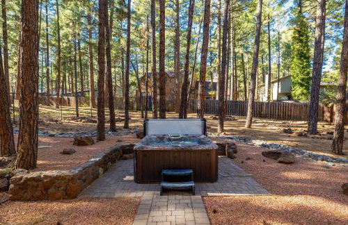 Chalet in the Pines Spa Game Room Wraparound Deck - Foto 2