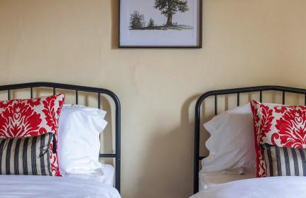 Incredible Church Views from Beautiful Cottage - Foto 32