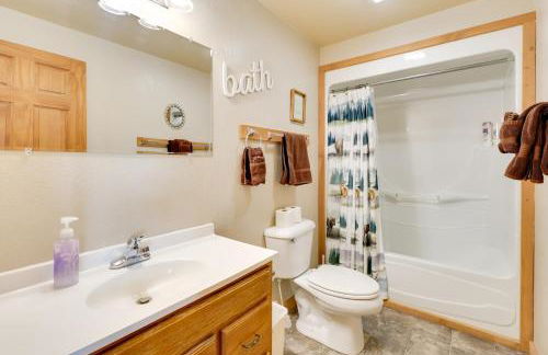 Cabin with On-Site Trails - 15 Miles to Mt Rushmore! - Foto 23