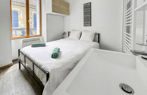 T2 cosy avec terrasse privée à Montluçon - Foto 14