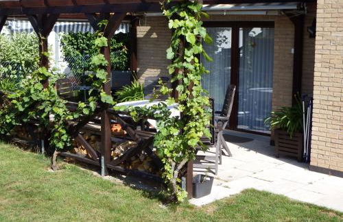 nette Ferienwohnung mit eigenem Eingang und Sonnenterrasse - Foto 18