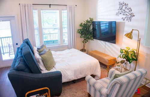 The Lotus Suite Newly Built Upscale Central - Photo 17