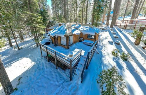 The Cedar House Prime Spot Kayaks & Cool AC - Photo 7