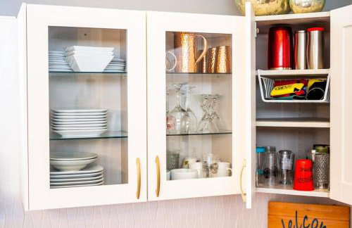 Charming Fountain Square Home 2 Bedroom BBQ Family Friendly - Foto 16