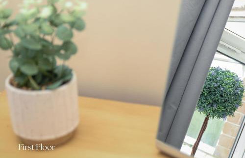 Inviting 2-Bed apartments - Perfect for Contractors & Business Travellers Parking - Wi-Fi - Netflix - Foto 35