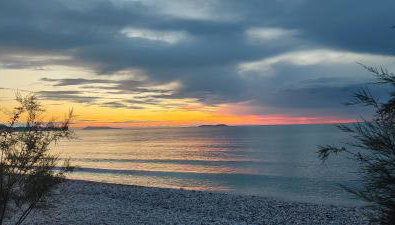 Agapi Studio Acharavi à 50m de la mer, 400m du centre ville - Foto 1